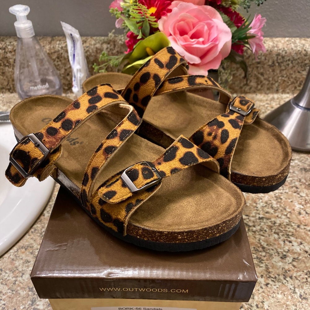 Leopard Sandals - Picture 2 of 2